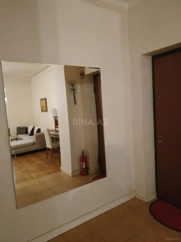 Kirayə verilir 3 otaqlı mənzil 120 m²