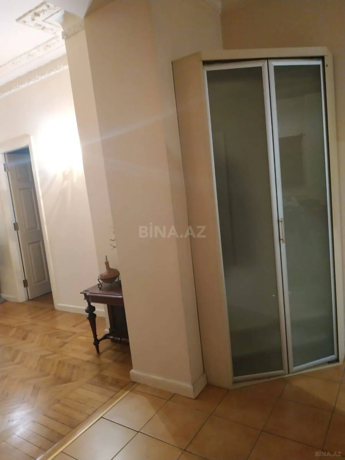 Kirayə verilir 3 otaqlı mənzil 120 m²