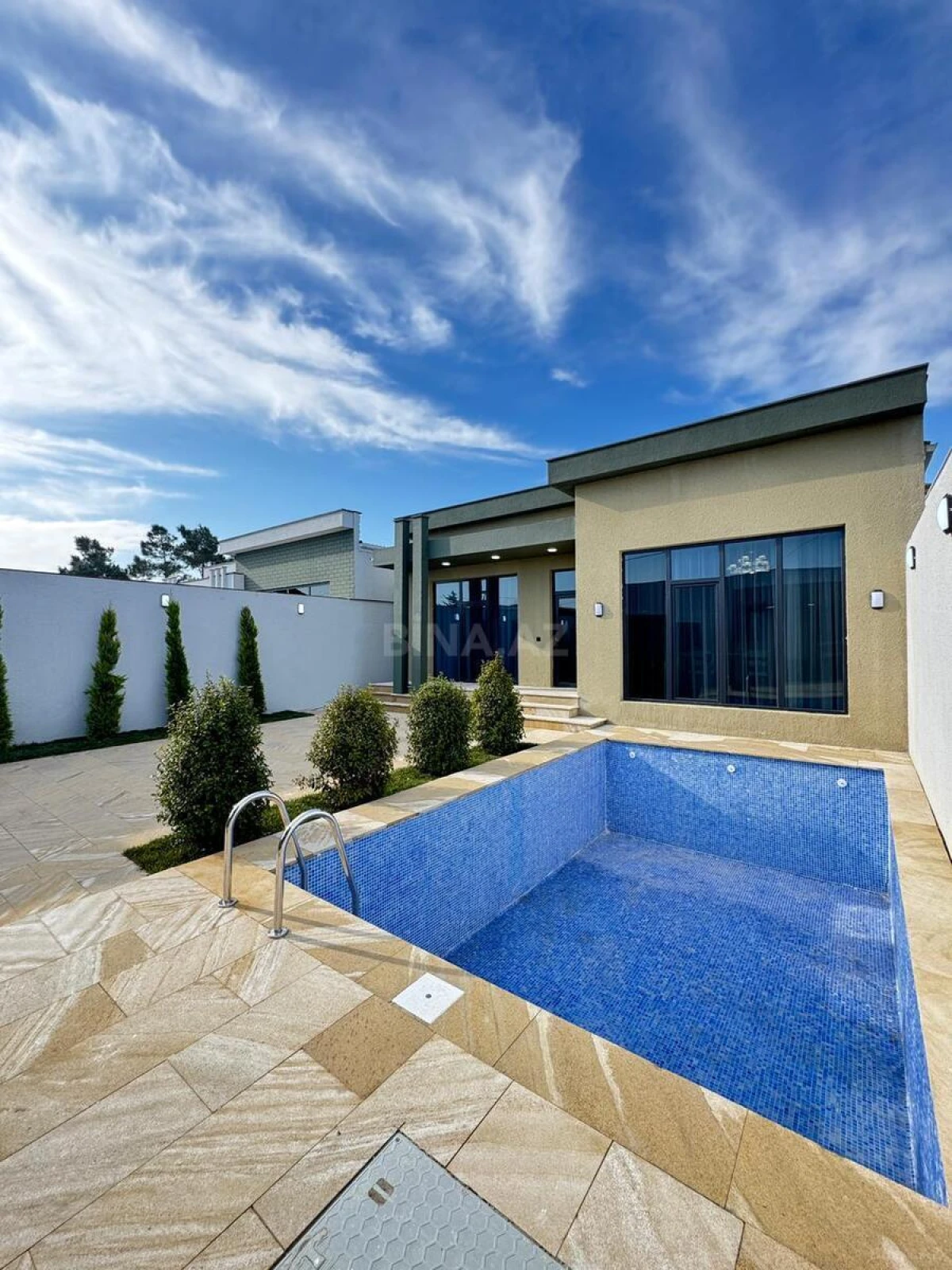 Satılır 4 otaqlı həyət evi 180 m²