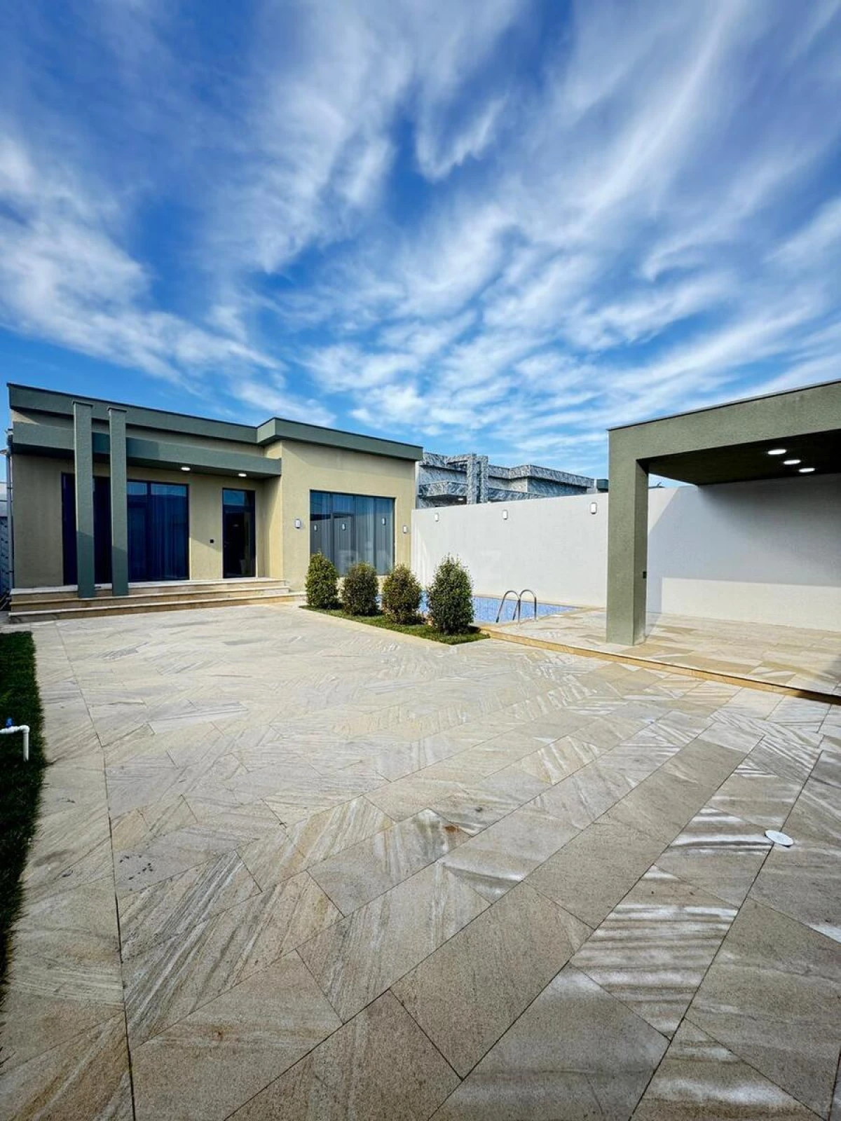 Satılır 4 otaqlı həyət evi 180 m²