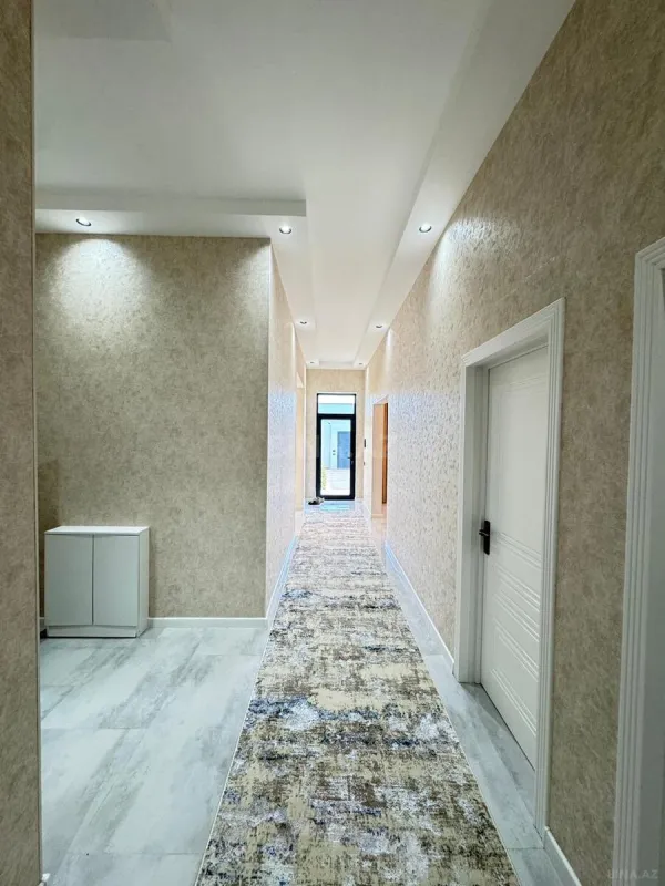 Satılır 4 otaqlı həyət evi 180 m²
