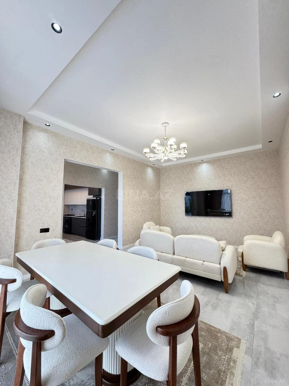 Satılır 4 otaqlı həyət evi 180 m²