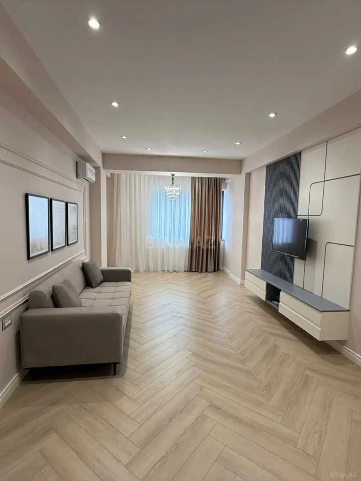 Satılır 2 otaqlı mənzil 67 m²