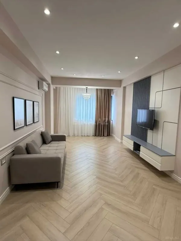 Satılır 2 otaqlı mənzil 67 m²