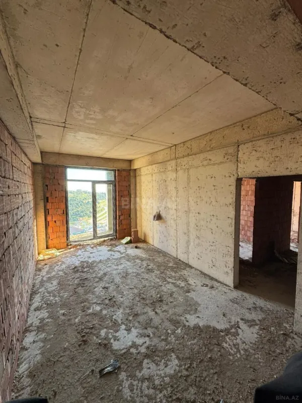 Satılır 2 otaqlı mənzil 82 m²