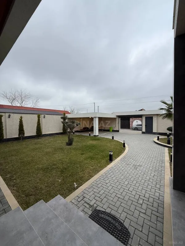 Satılır 4 otaqlı həyət evi 240 m²