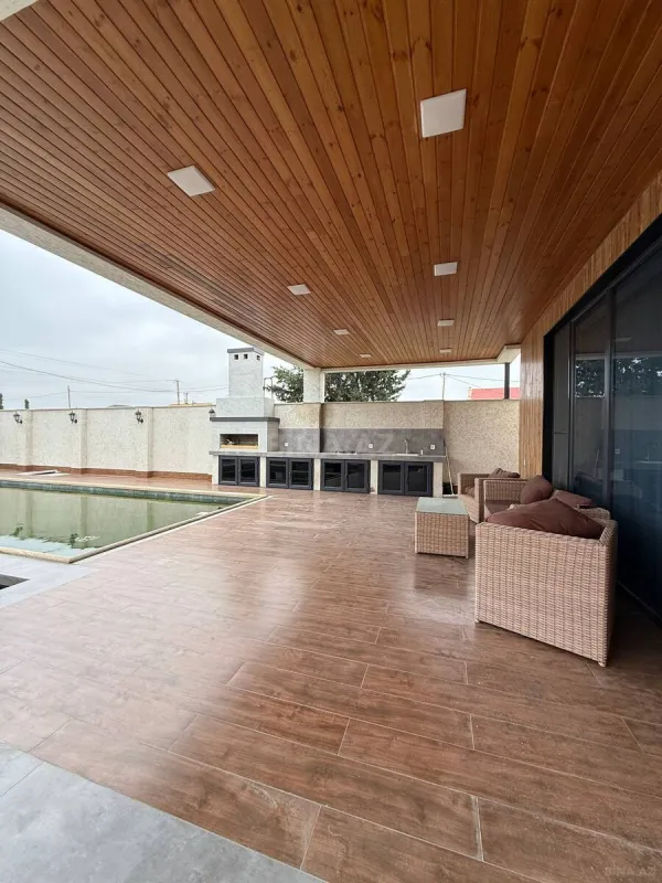 Satılır 4 otaqlı həyət evi 240 m²