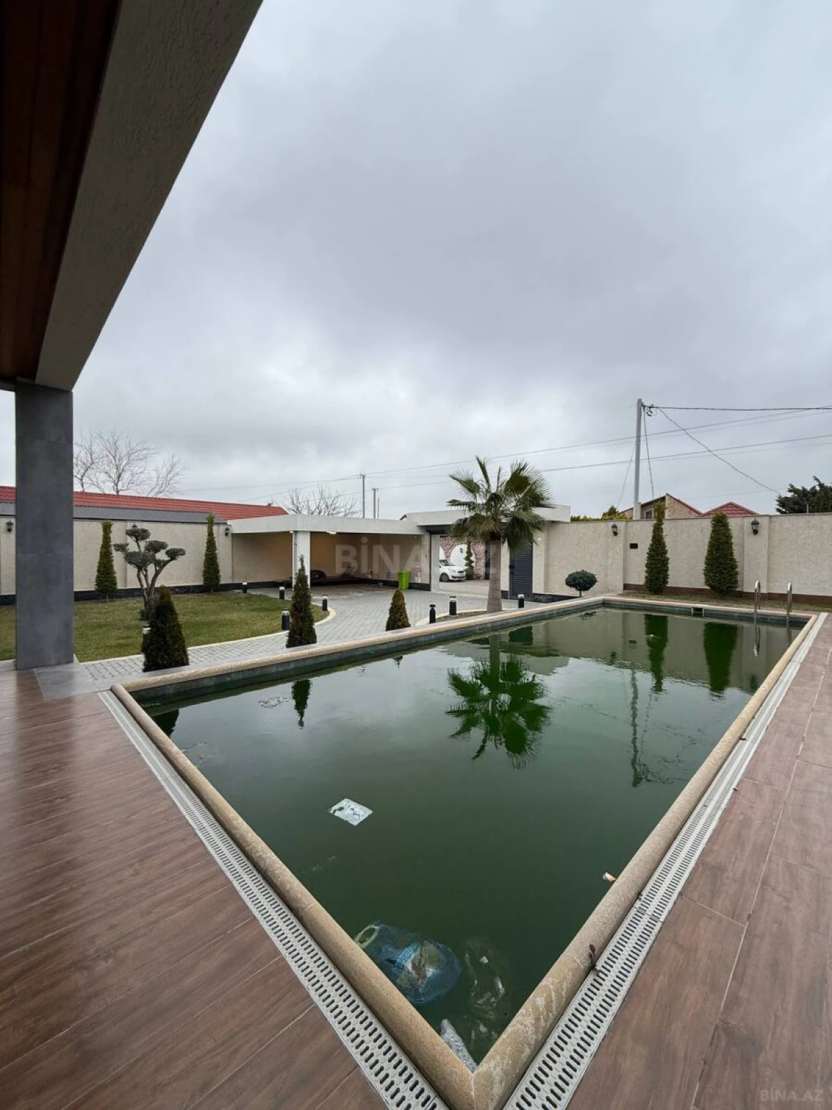 Satılır 4 otaqlı həyət evi 240 m²