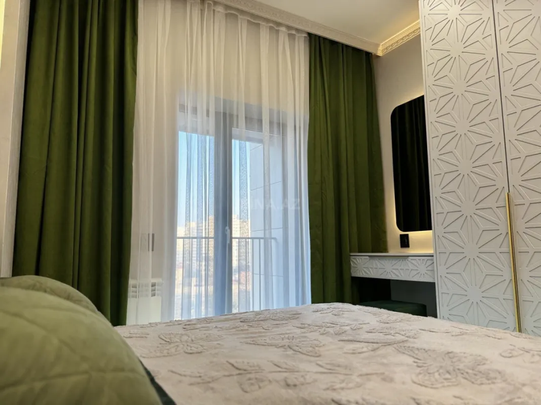 Satılır 3 otaqlı mənzil 92 m²