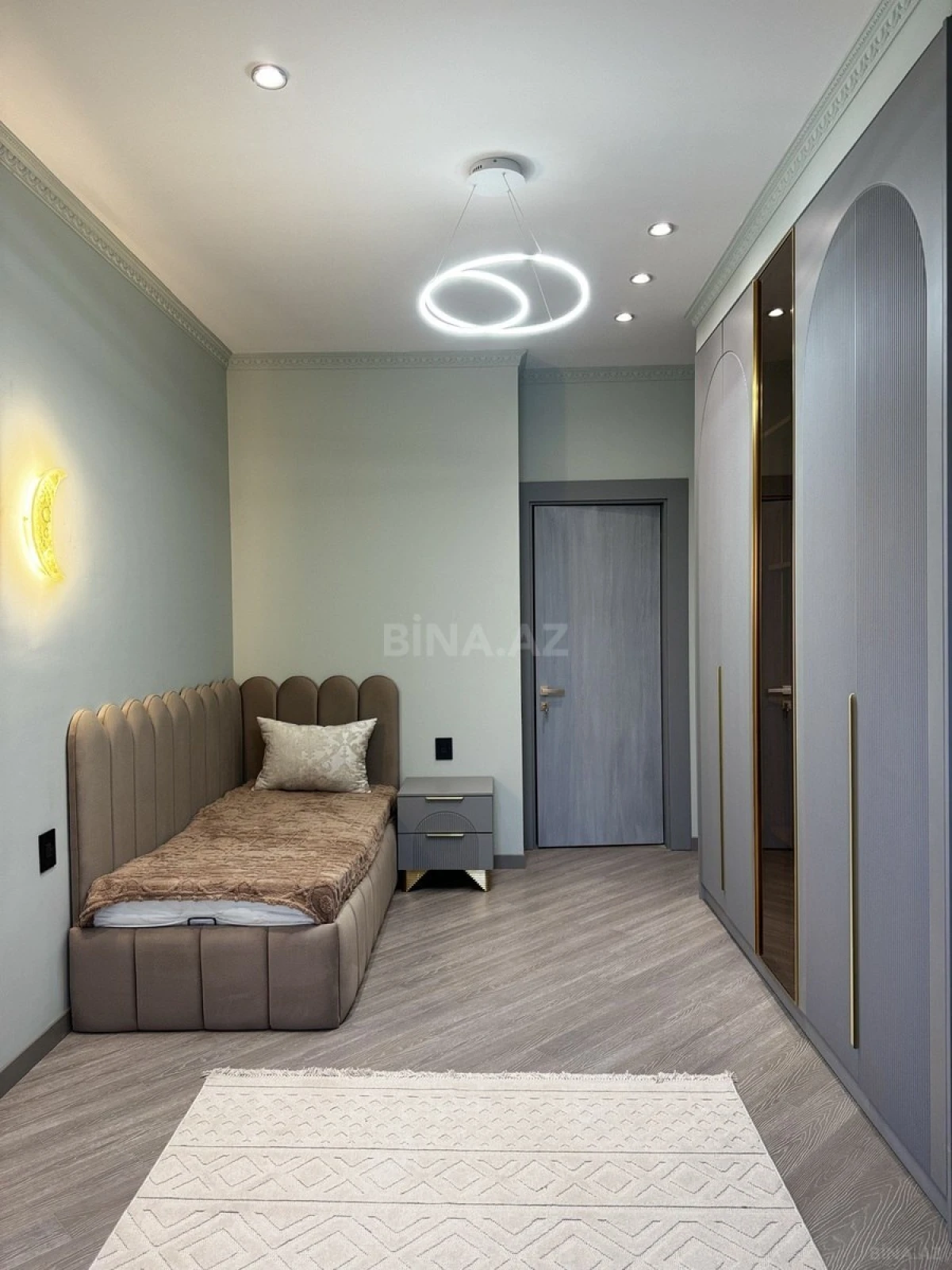 Satılır 3 otaqlı mənzil 92 m²