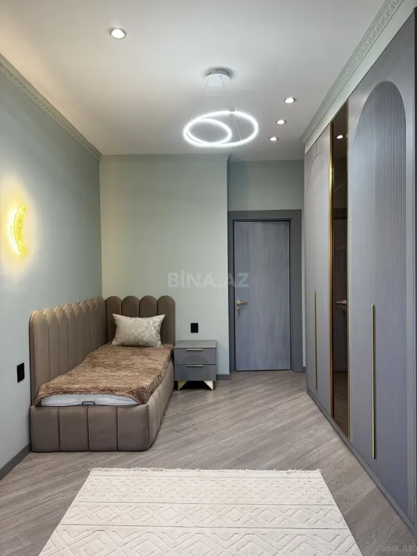 Satılır 3 otaqlı mənzil 92 m²