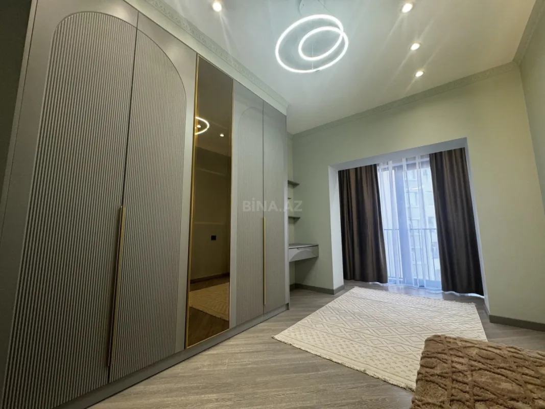 Satılır 3 otaqlı mənzil 92 m²