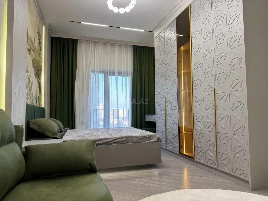 Satılır 3 otaqlı mənzil 92 m²