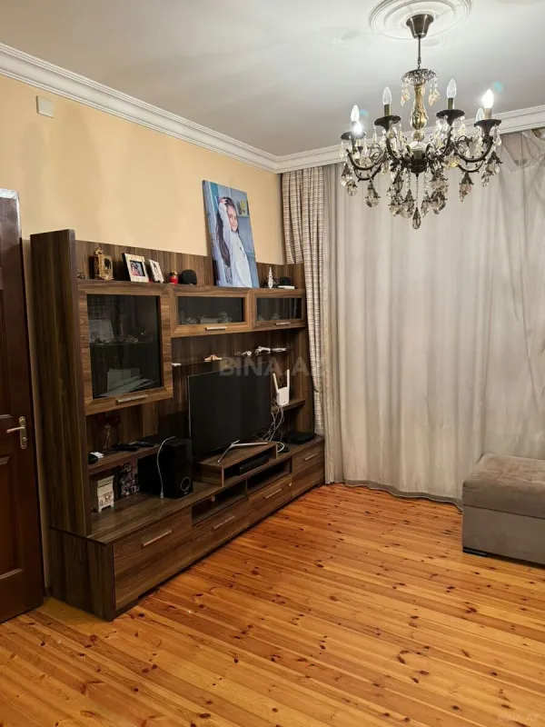 Kirayə verilir 2 otaqlı mənzil 55 m²