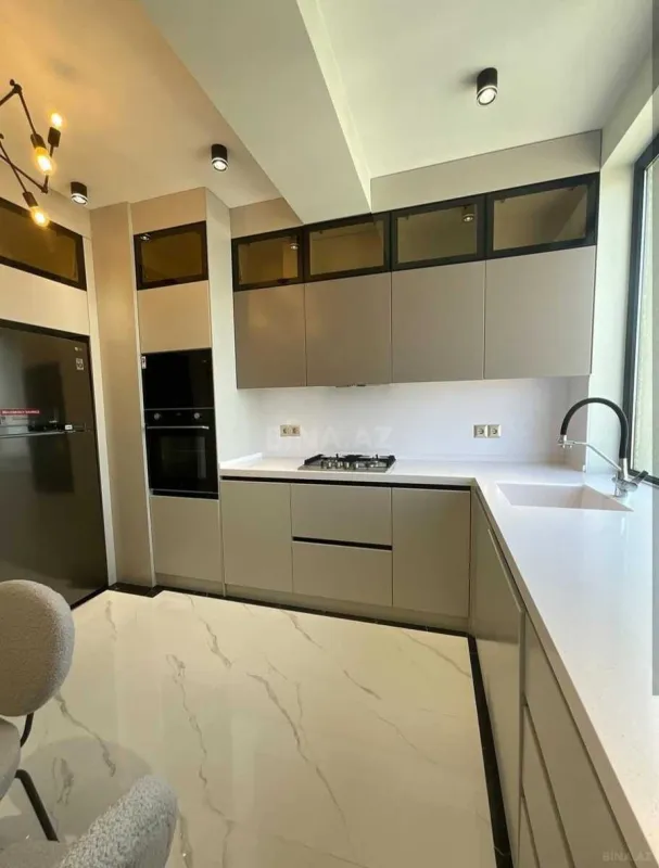 Satılır 3 otaqlı mənzil 101 m²