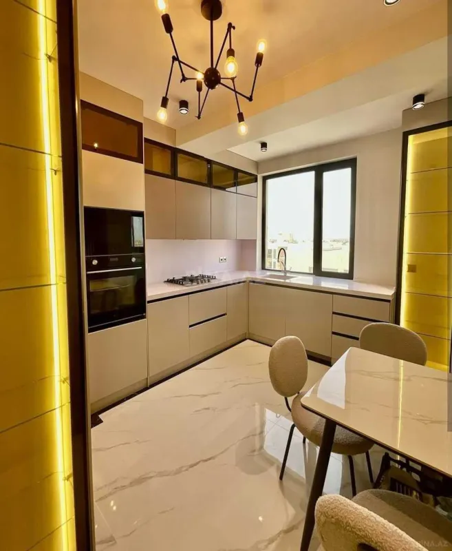Satılır 3 otaqlı mənzil 101 m²