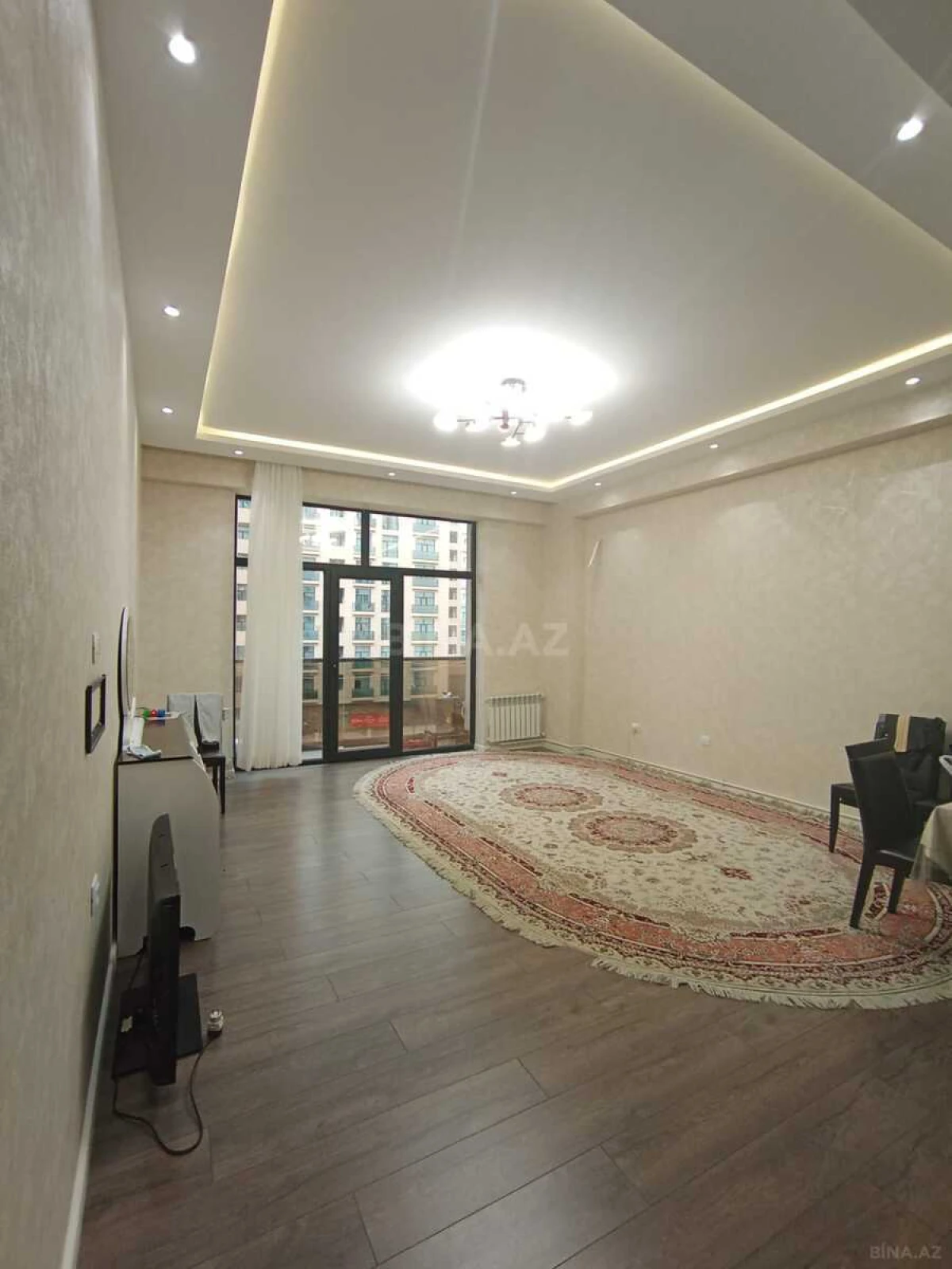 Satılır 2 otaqlı mənzil 81 m²