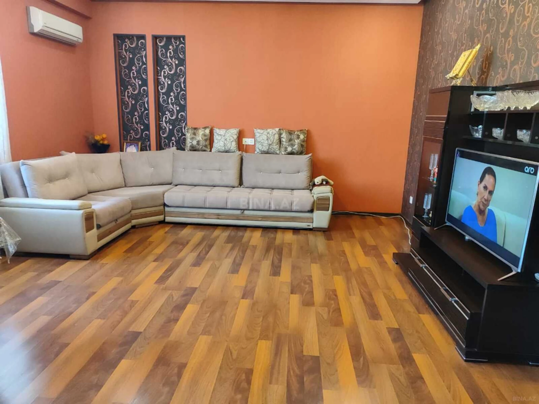 Satılır 2 otaqlı mənzil 70 m²