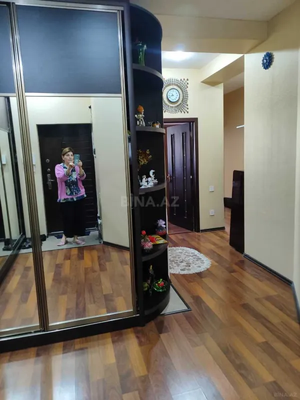 Satılır 2 otaqlı mənzil 70 m²