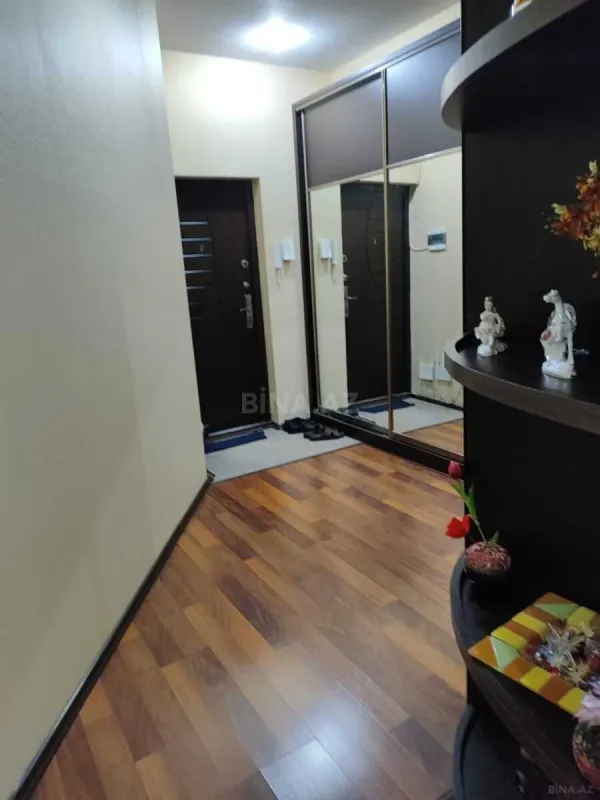 Satılır 2 otaqlı mənzil 70 m²