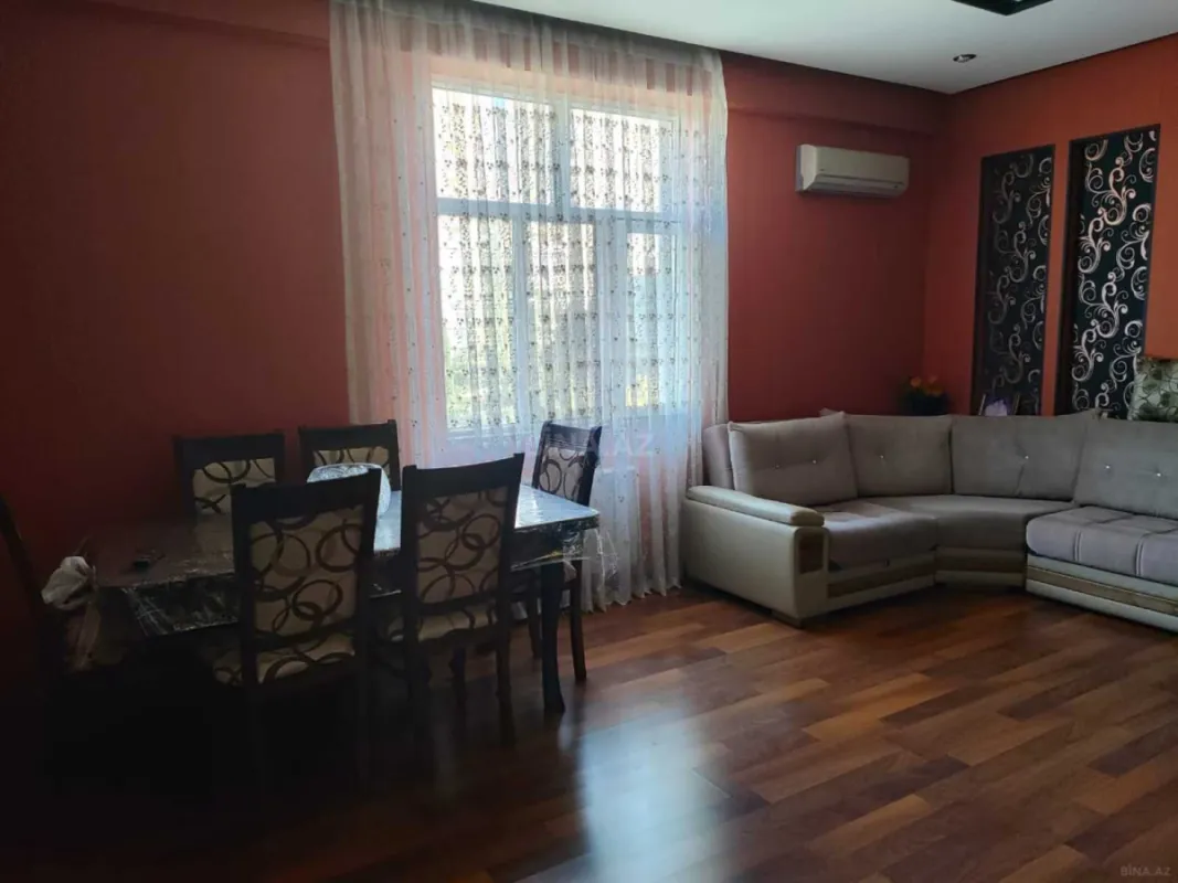 Satılır 2 otaqlı mənzil 70 m²
