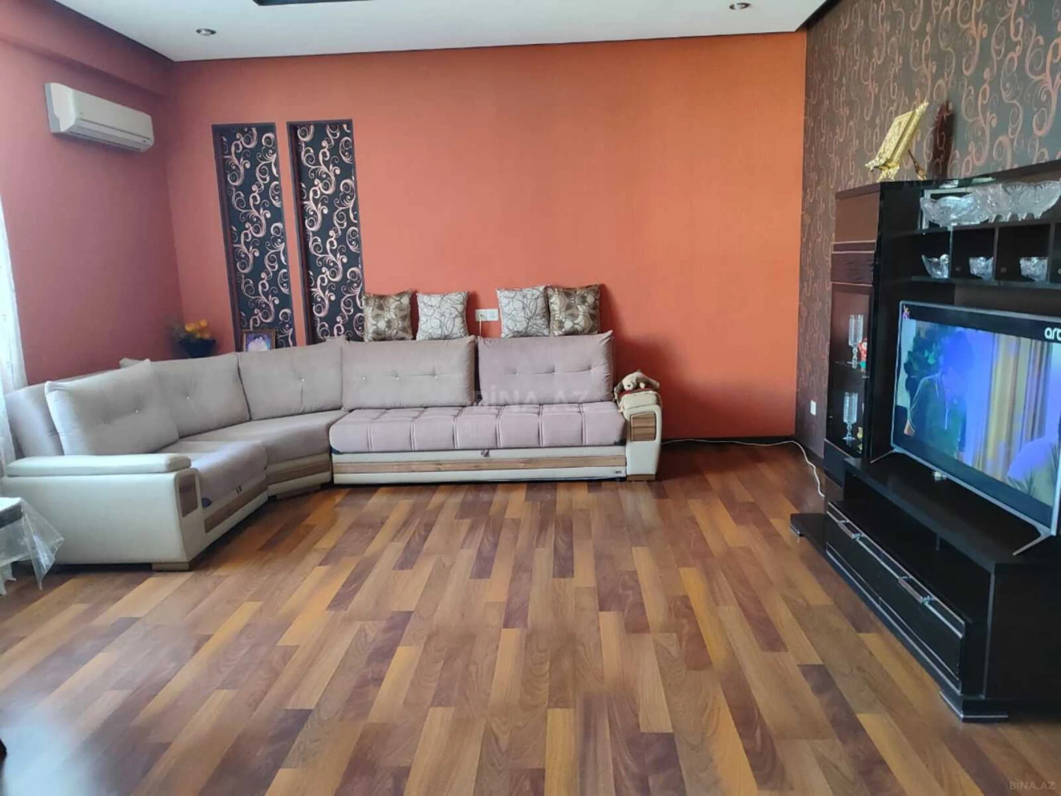 Satılır 2 otaqlı mənzil 70 m²