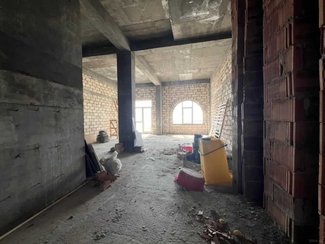 Satılır 2 otaqlı mənzil 81 m²