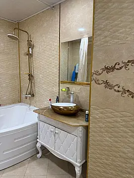 Satılır 3 otaqlı mənzil 136 m²