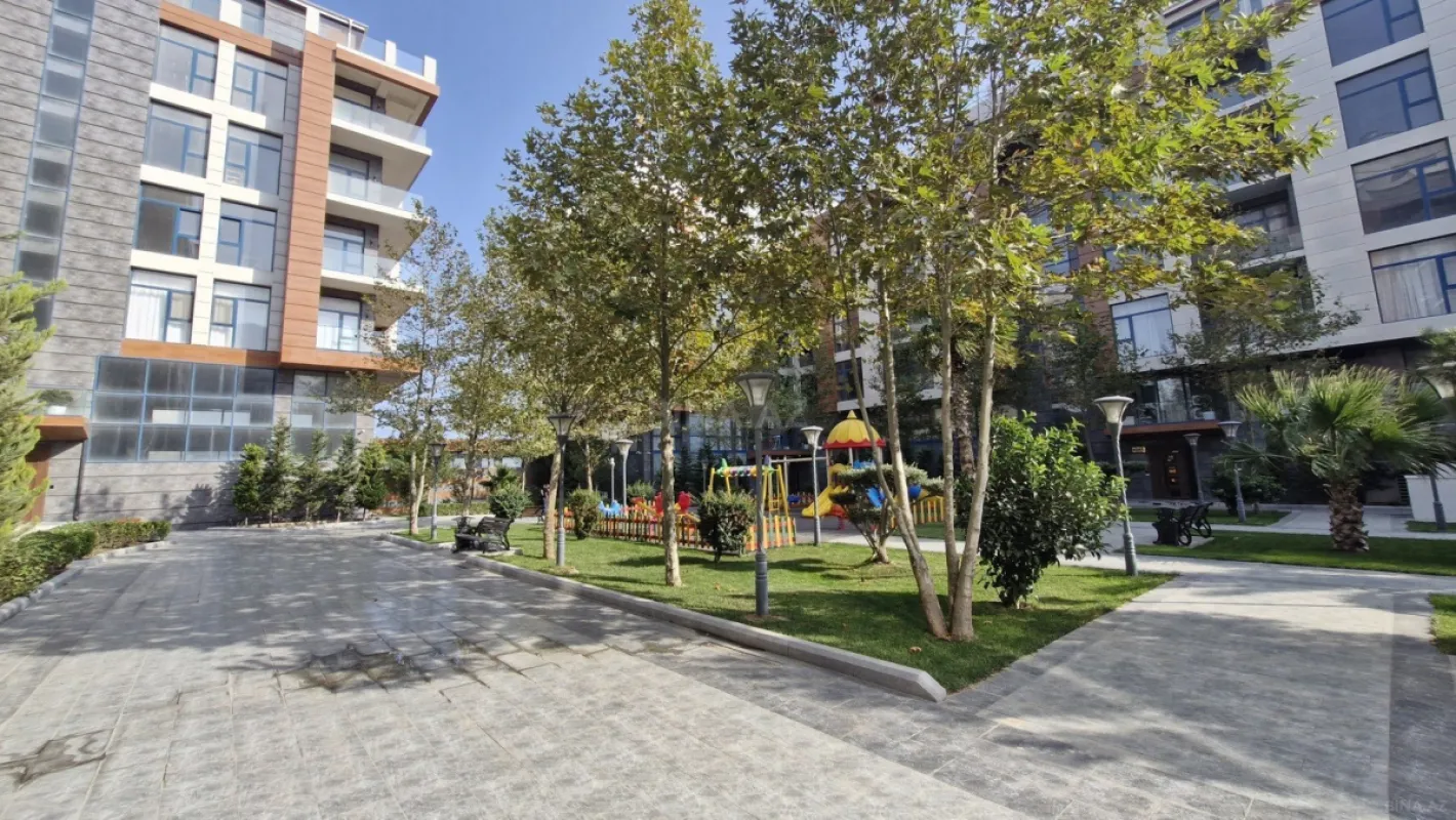 Satılır 2 otaqlı mənzil 67 m²