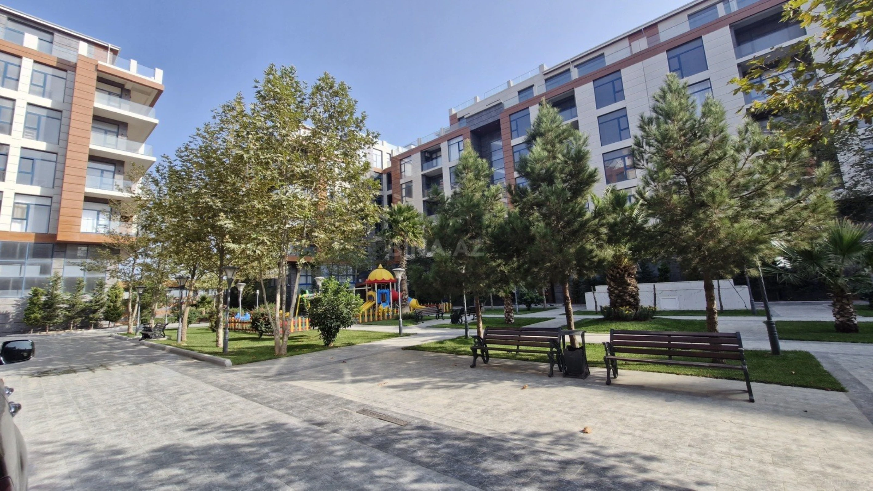 Satılır 2 otaqlı mənzil 67 m²