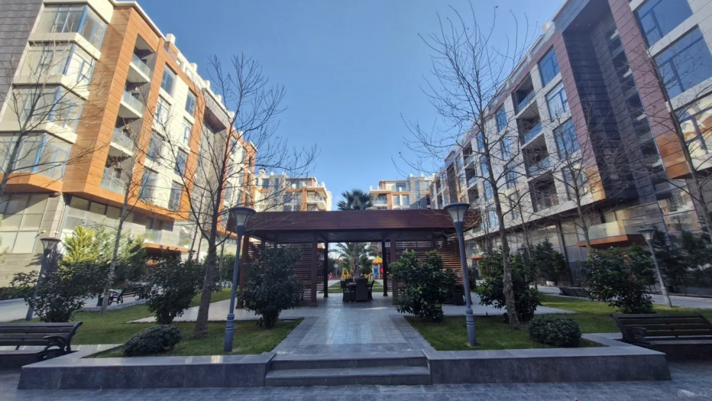 Satılır 2 otaqlı mənzil 67 m²