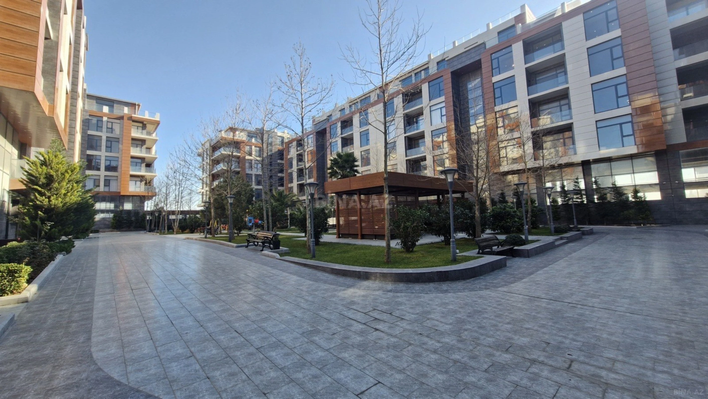 Satılır 2 otaqlı mənzil 67 m²