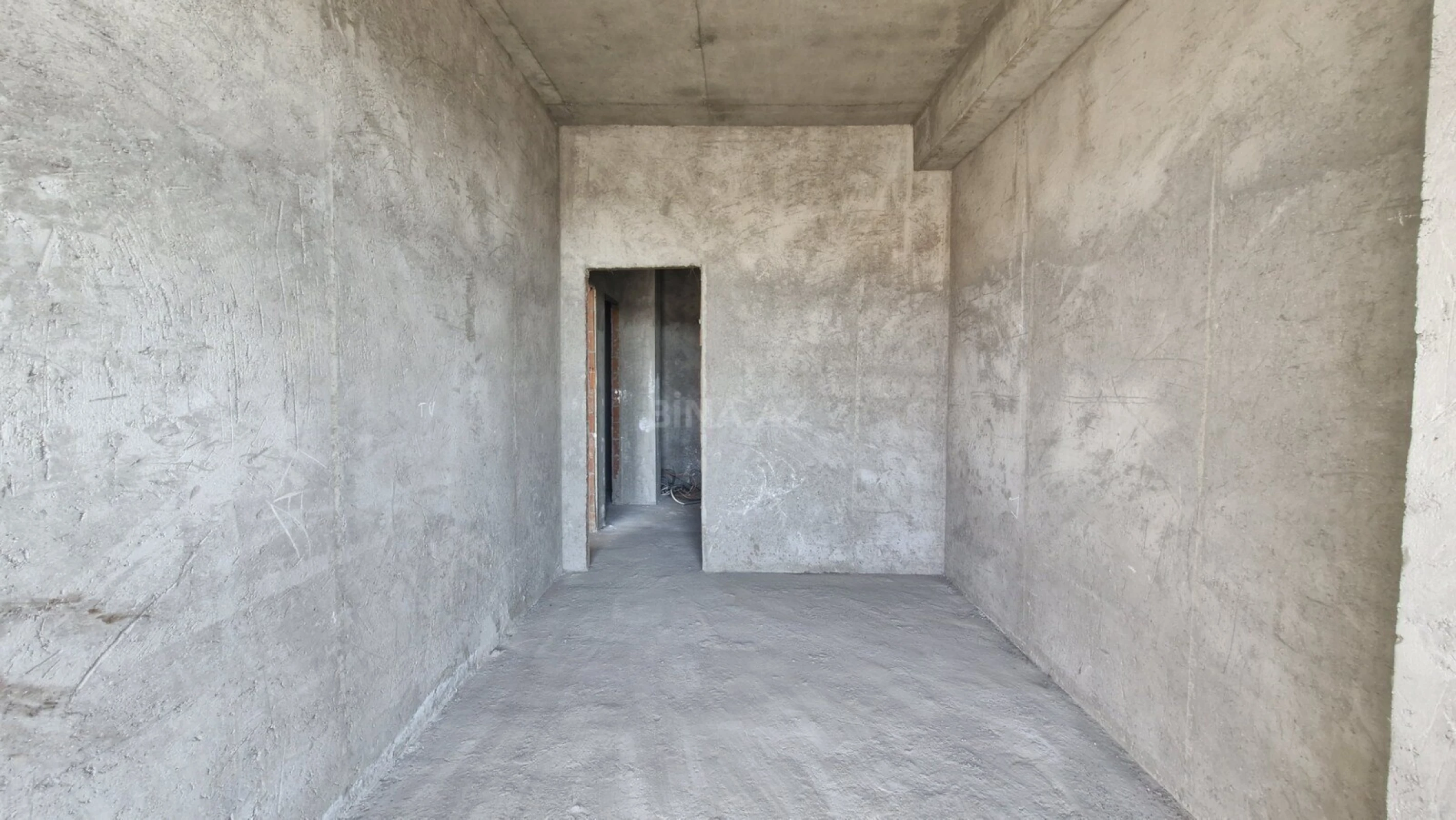 Satılır 2 otaqlı mənzil 67 m²