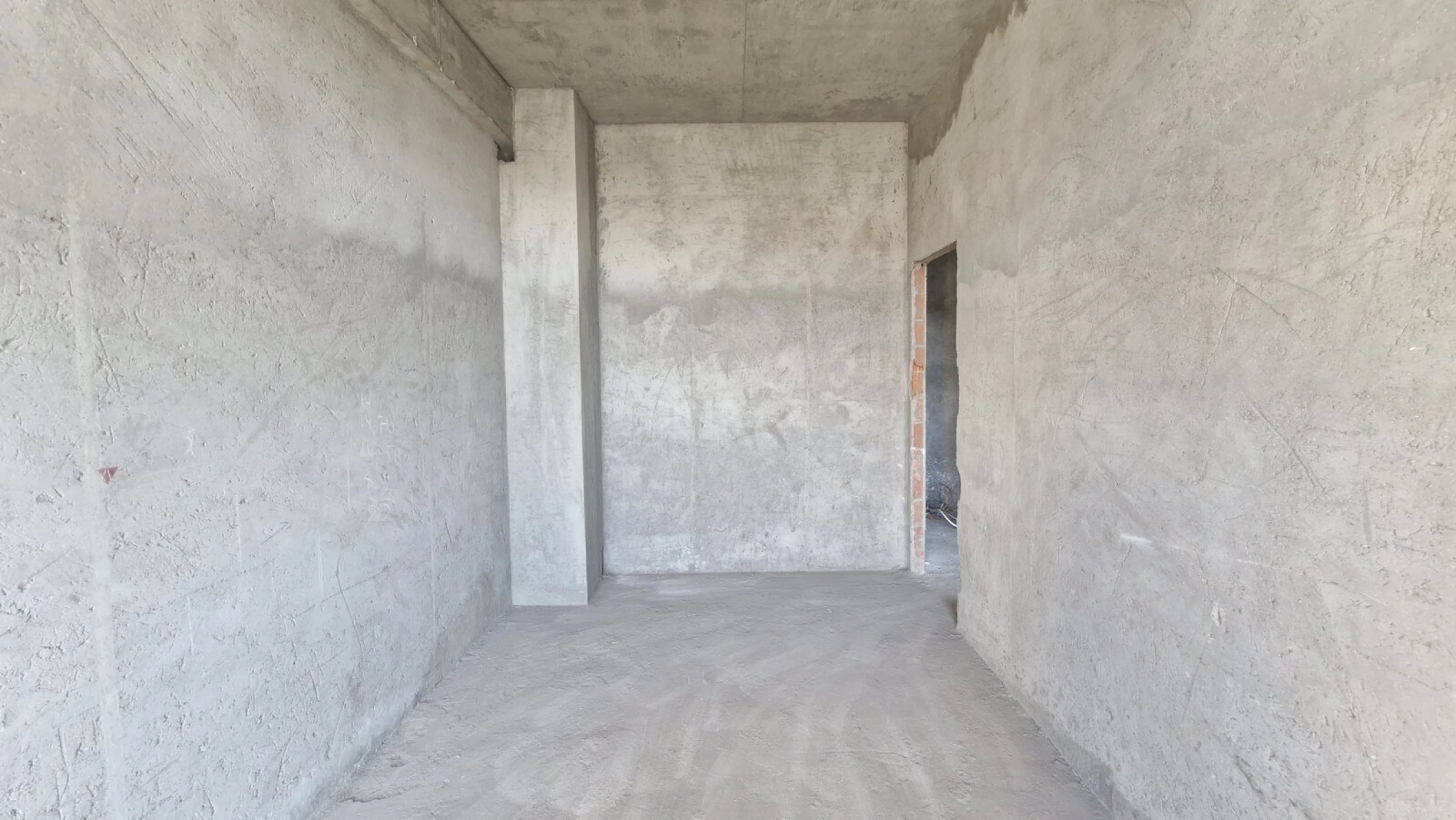 Satılır 2 otaqlı mənzil 67 m²