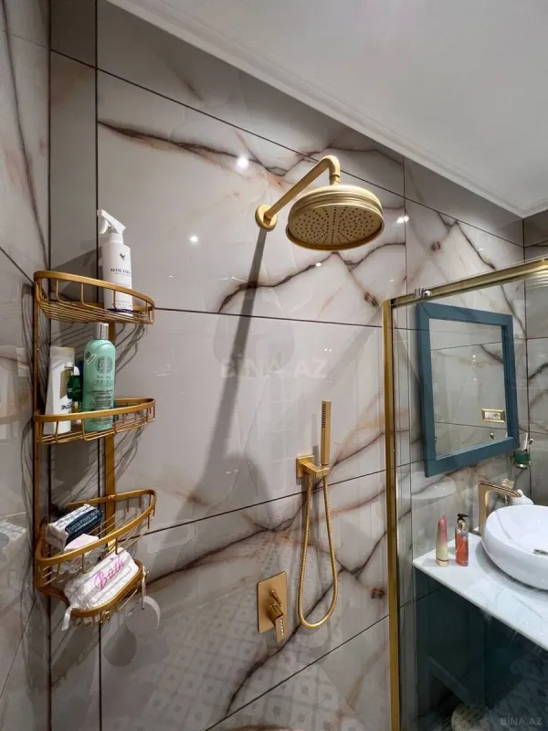 Kirayə verilir 3 otaqlı mənzil 157 m²