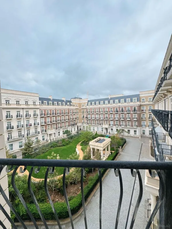 Kirayə verilir 3 otaqlı mənzil 120 m²