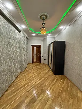 Satılır 3 otaqlı mənzil 115 m²