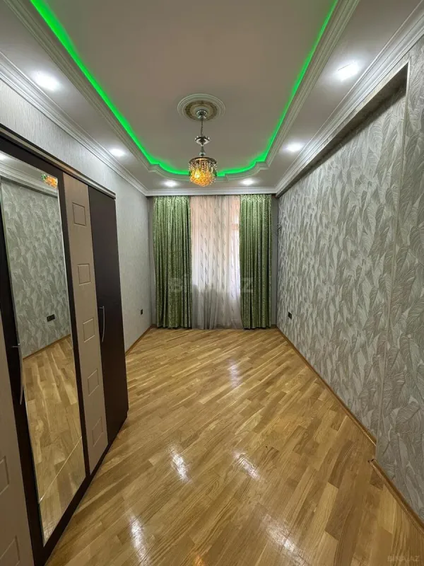 Satılır 3 otaqlı mənzil 115 m²