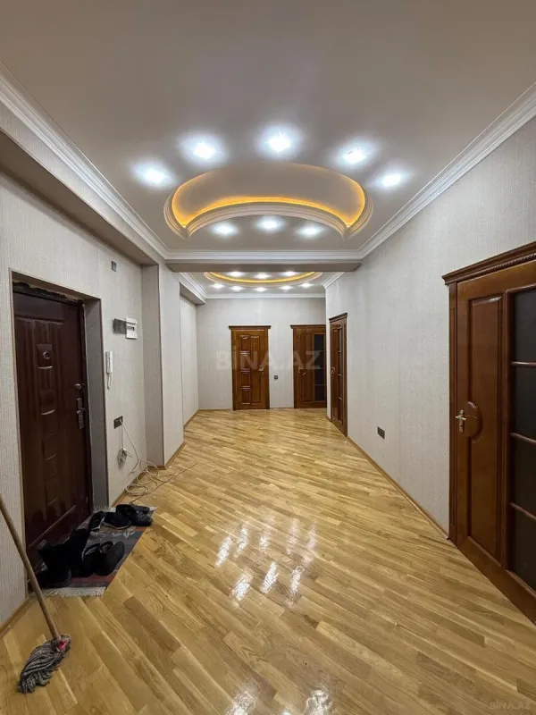Satılır 3 otaqlı mənzil 115 m²