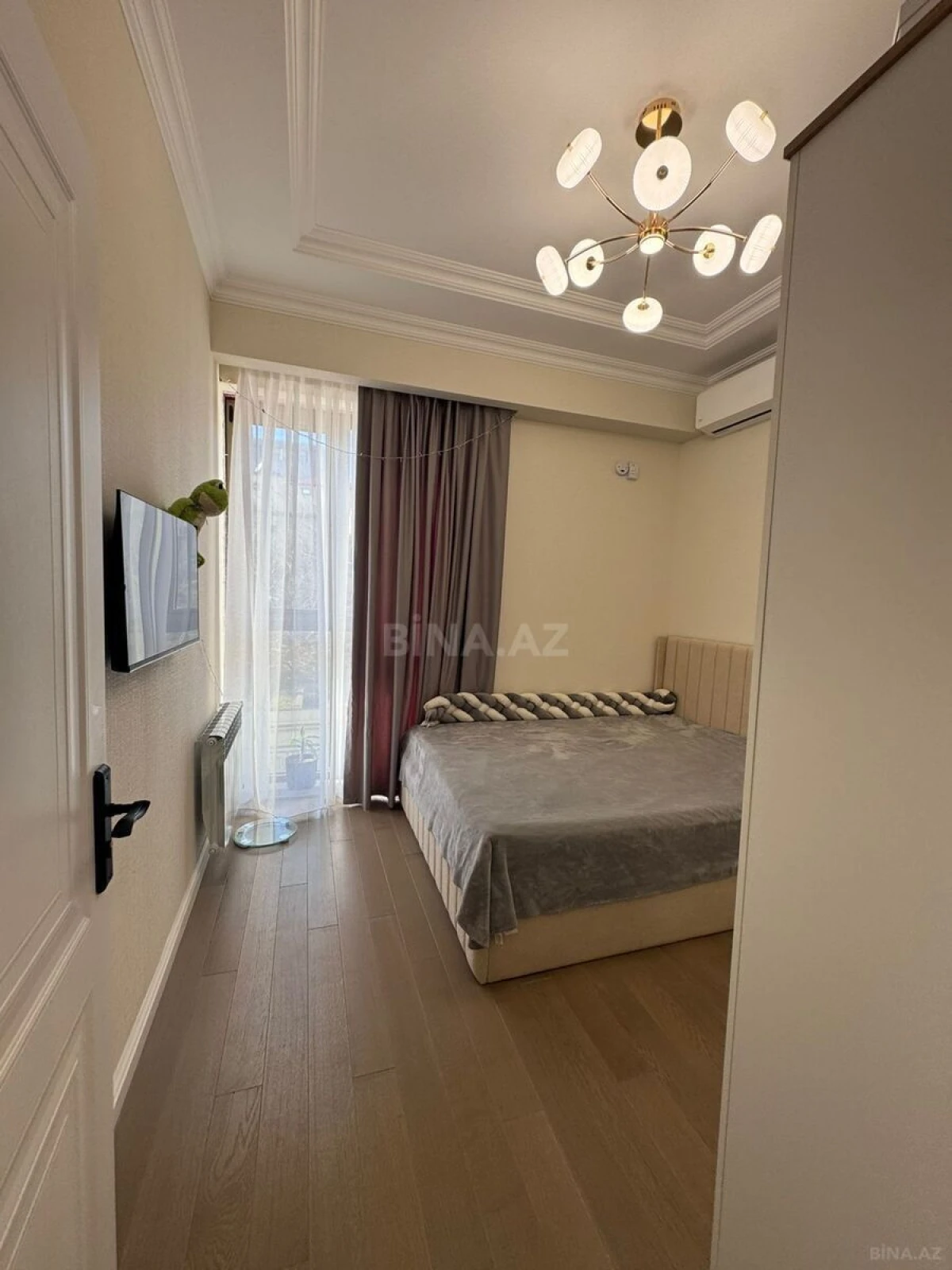 Kirayə verilir 2 otaqlı mənzil 70 m²