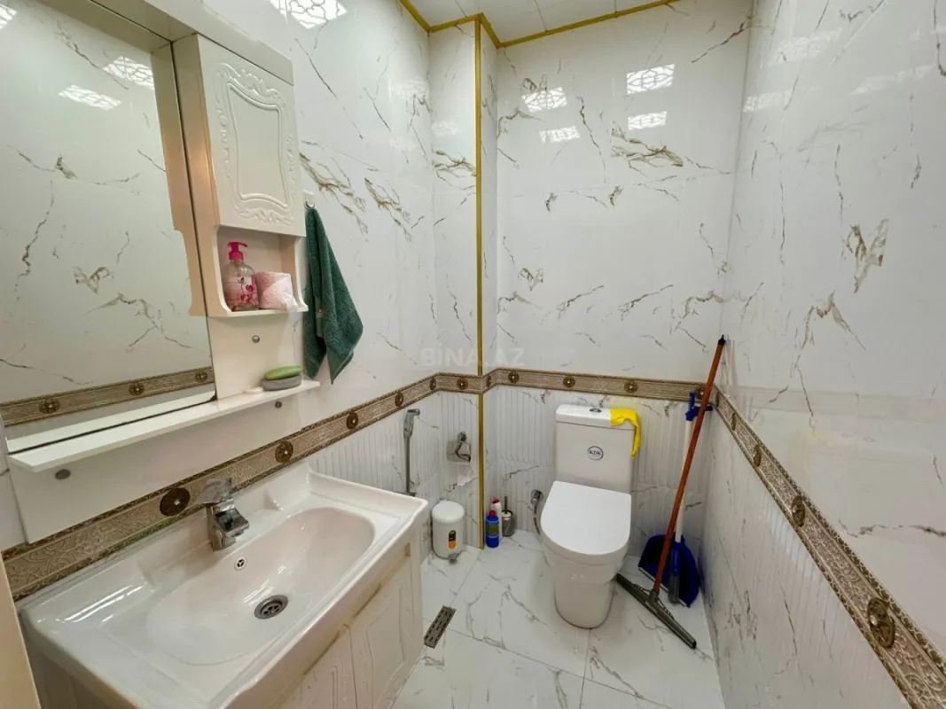 Satılır 3 otaqlı mənzil 143 m²