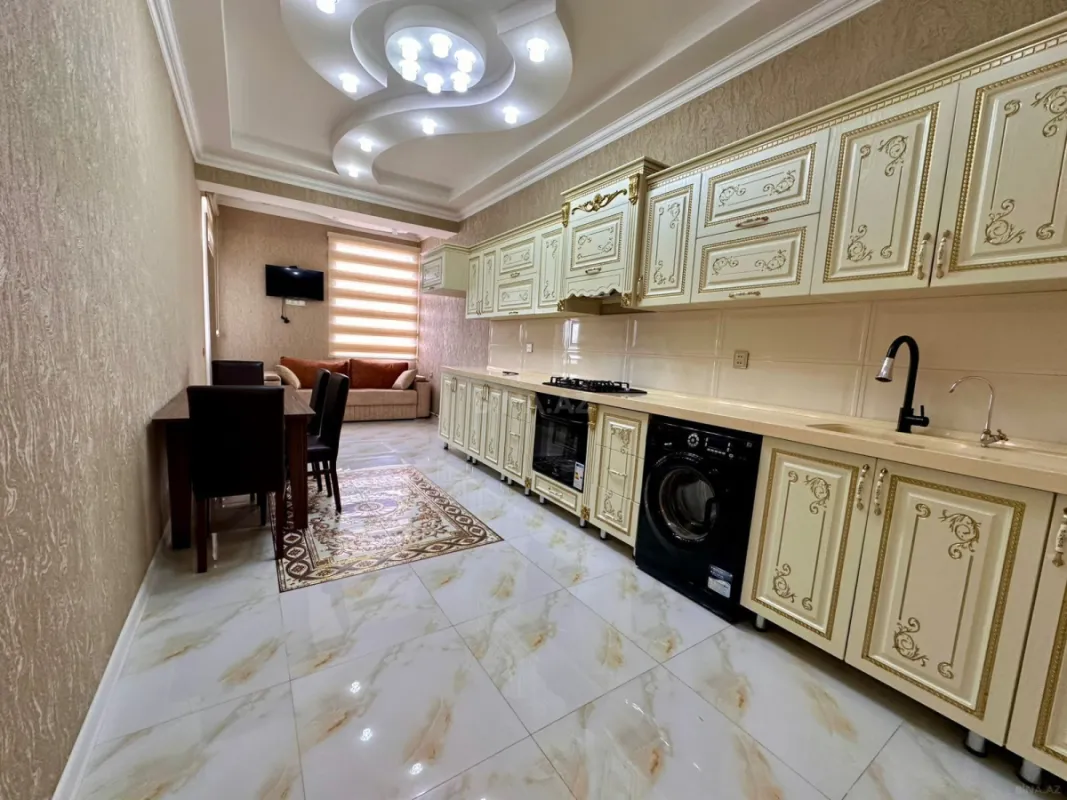 Satılır 3 otaqlı mənzil 143 m²