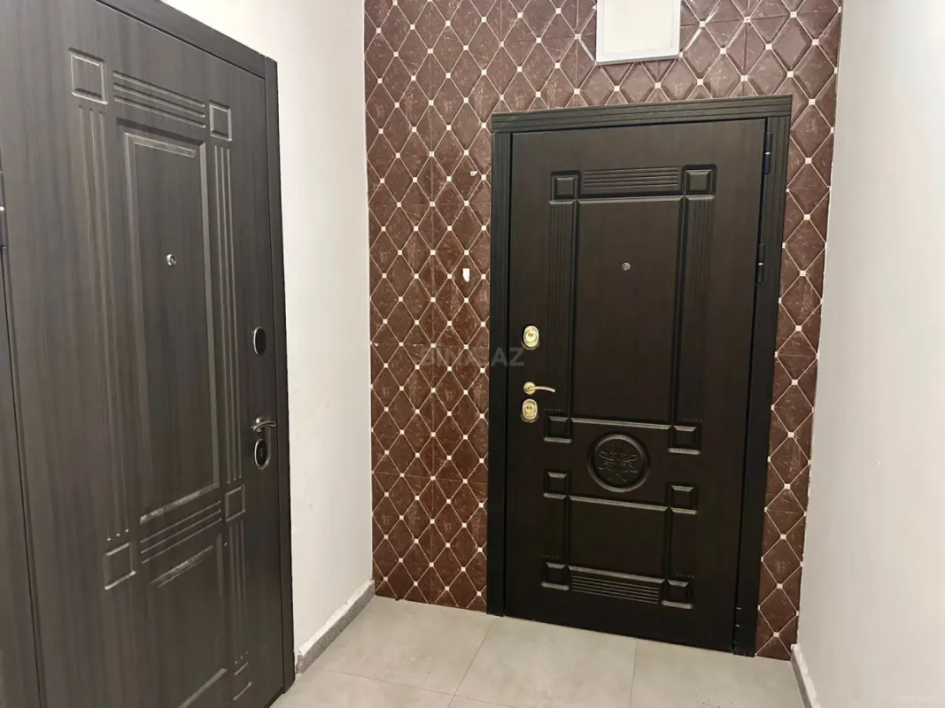 Satılır 3 otaqlı mənzil 143 m²