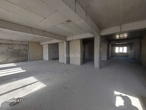 Satılır 4 otaqlı mənzil 201 m²