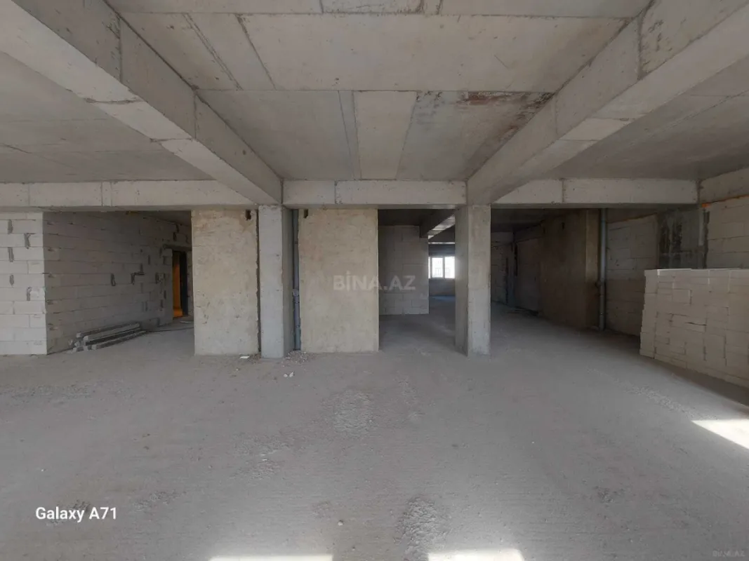 Satılır 4 otaqlı mənzil 201 m²