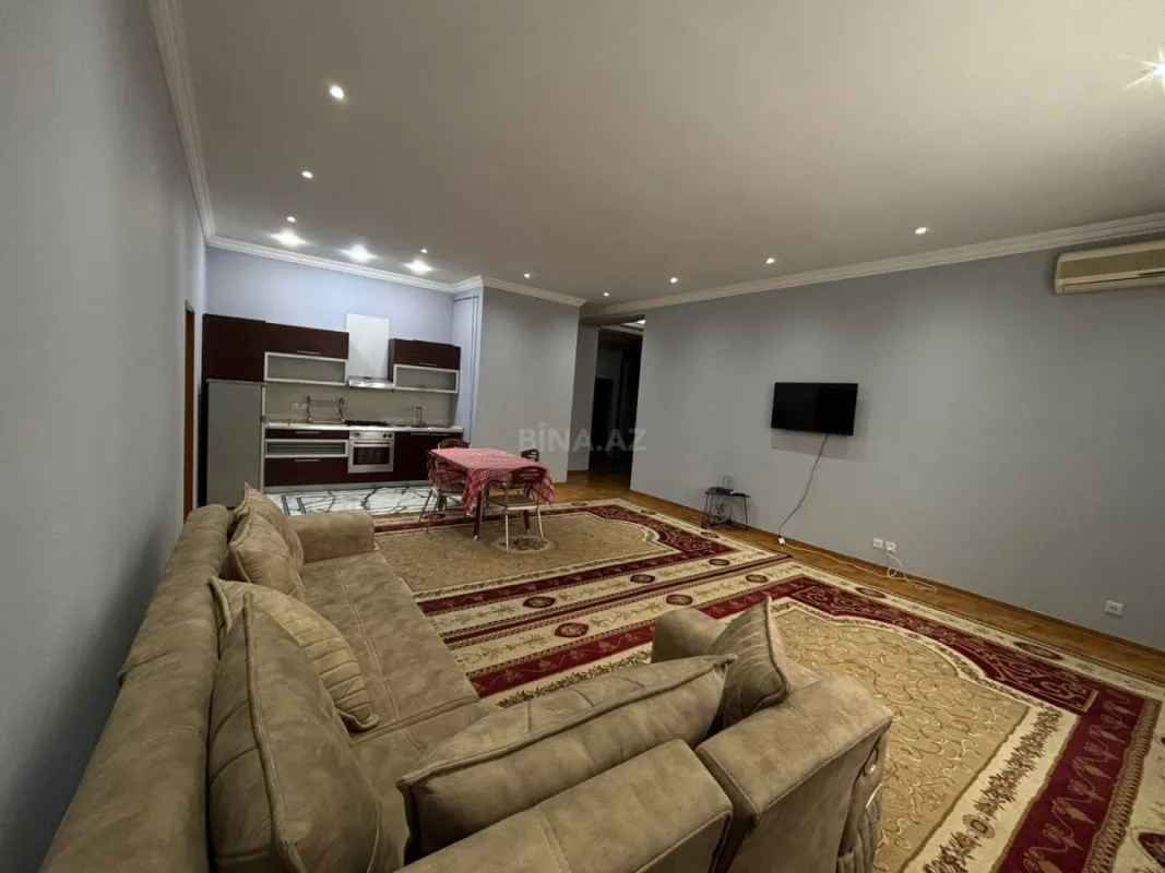 Kirayə verilir 3 otaqlı mənzil 105 m²