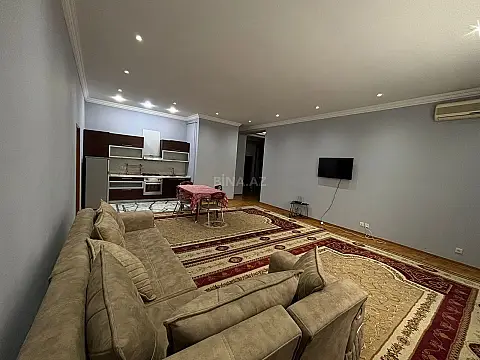 Kirayə verilir 3 otaqlı mənzil 105 m²