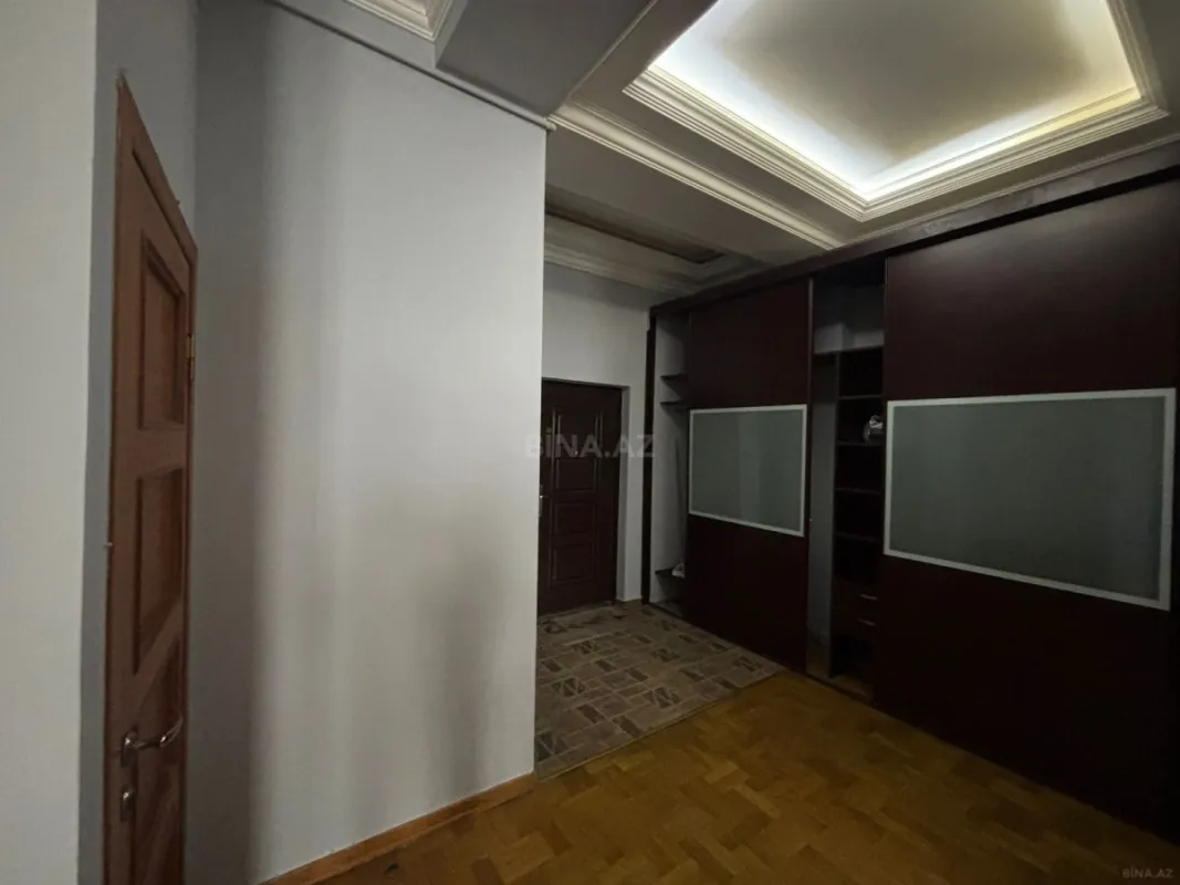 Kirayə verilir 3 otaqlı mənzil 105 m²