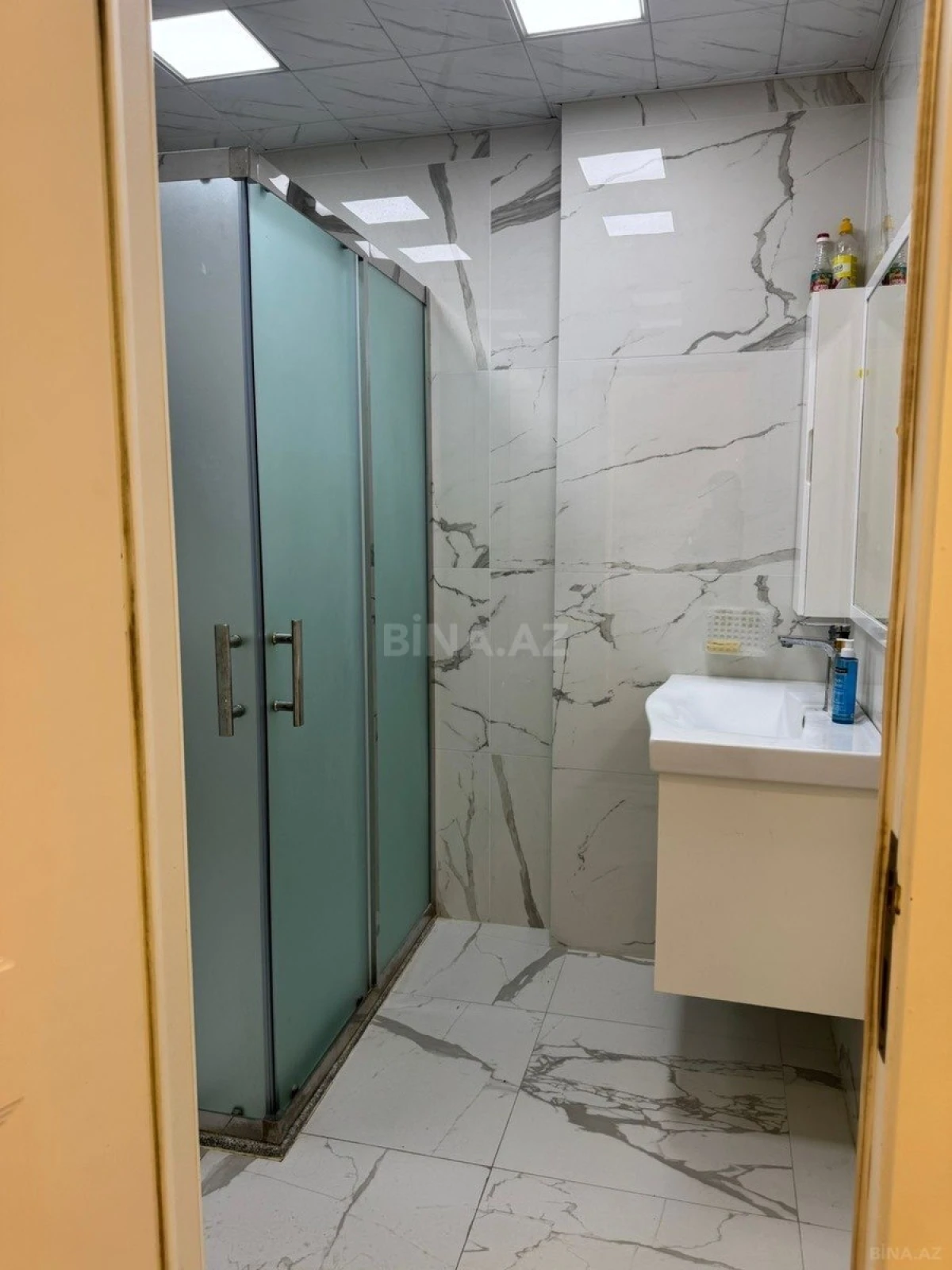 Satılır 3 otaqlı mənzil 115 m²