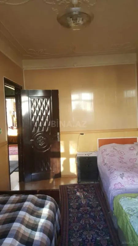 Satılır 4 otaqlı mənzil 100 m²